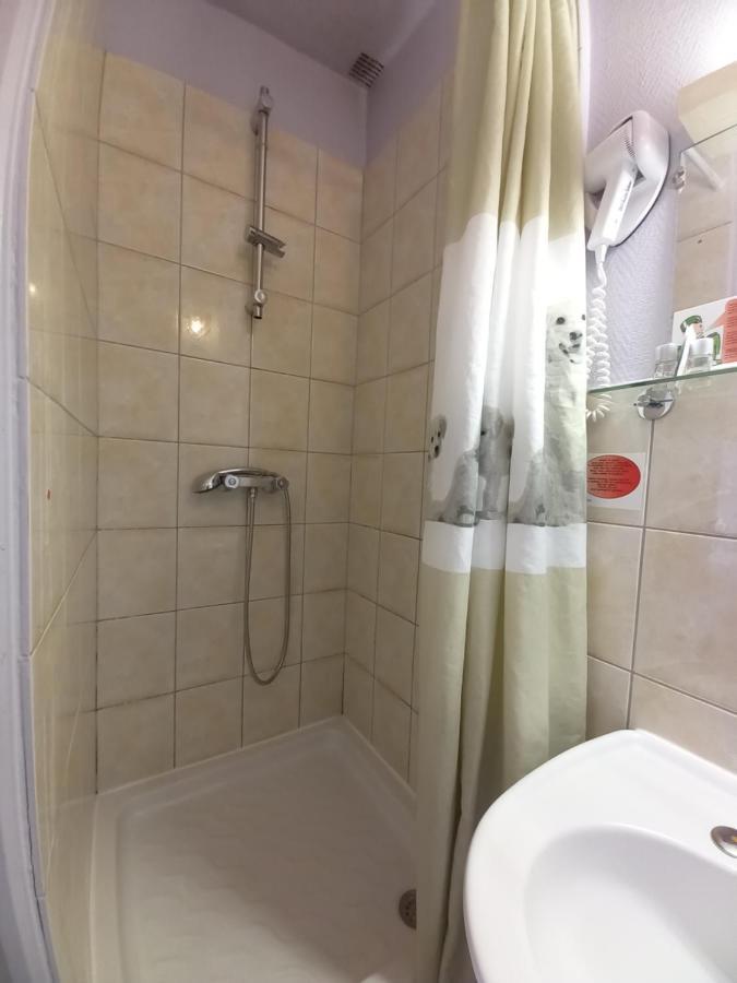 Le Terminus Fasthotel Soissons Centre Екстер'єр фото